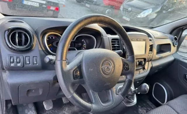 OPEL Vivaro 