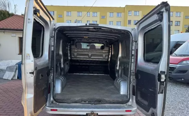 OPEL Vivaro 