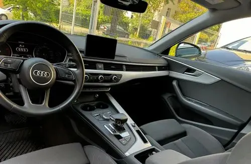 AUDI A4 