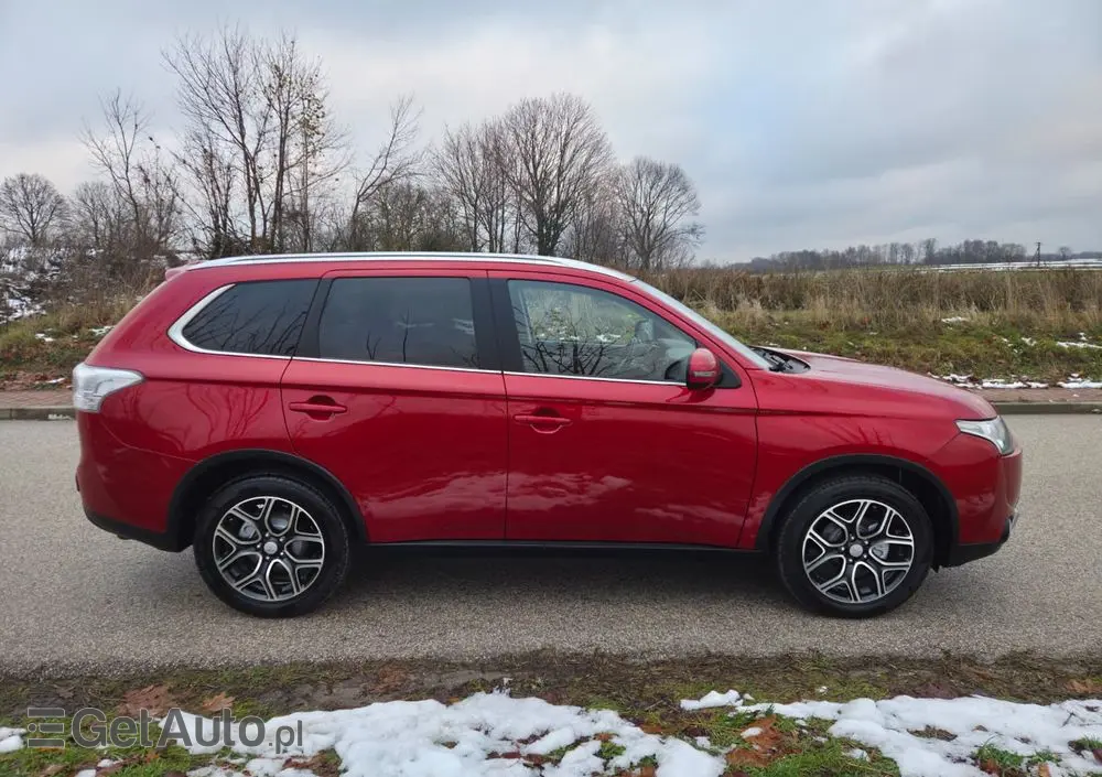MITSUBISHI Outlander 2.2 DI-D 4WD Plus