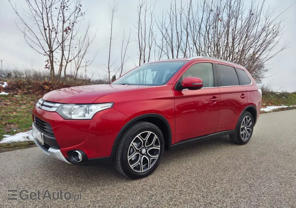 MITSUBISHI Outlander 2.2 DI-D 4WD Plus