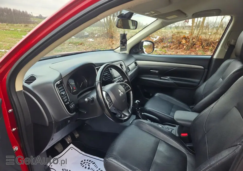 MITSUBISHI Outlander 2.2 DI-D 4WD Plus