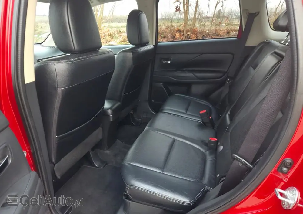 MITSUBISHI Outlander 2.2 DI-D 4WD Plus