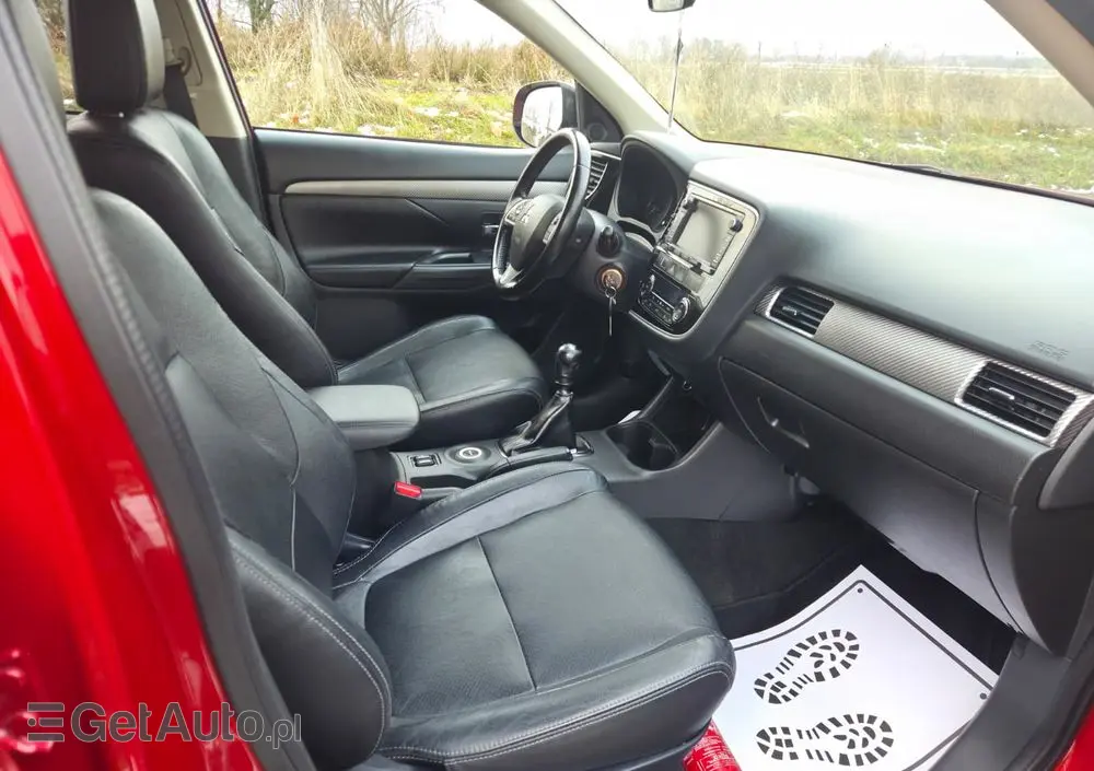 MITSUBISHI Outlander 2.2 DI-D 4WD Plus