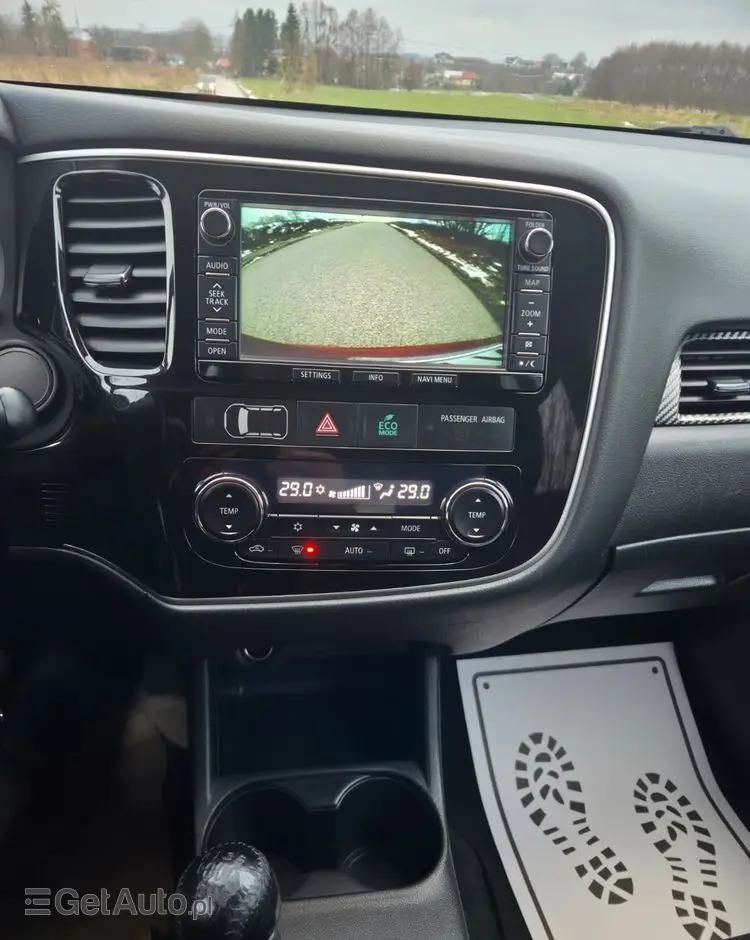 MITSUBISHI Outlander 2.2 DI-D 4WD Plus