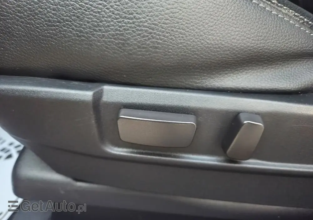 MITSUBISHI Outlander 2.2 DI-D 4WD Plus