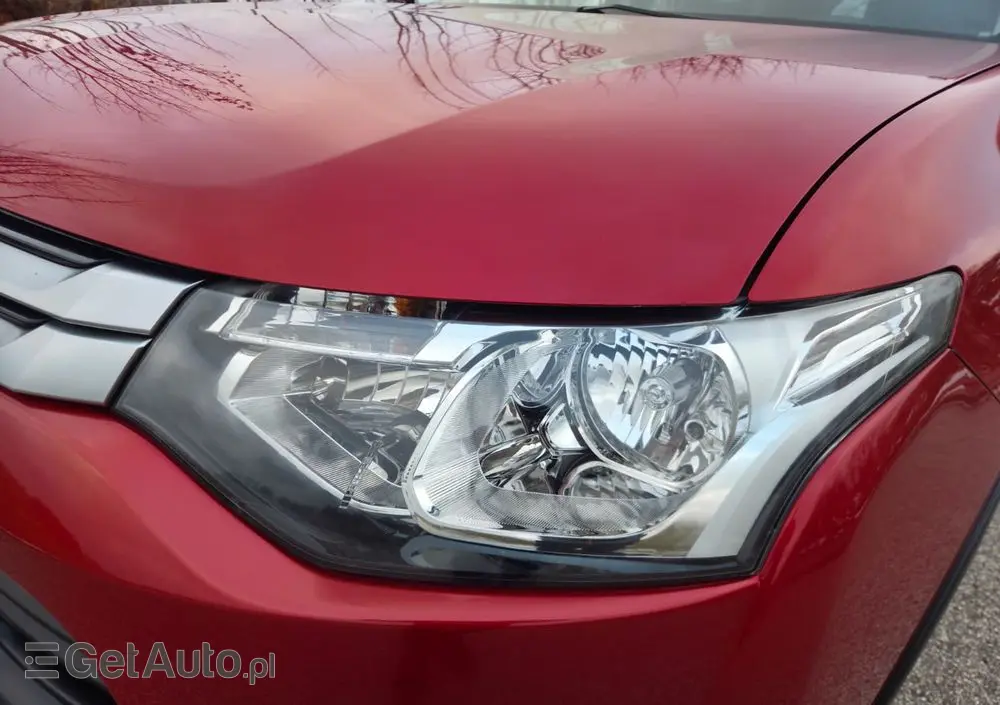 MITSUBISHI Outlander 2.2 DI-D 4WD Plus