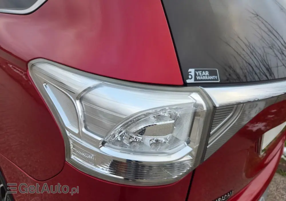 MITSUBISHI Outlander 2.2 DI-D 4WD Plus