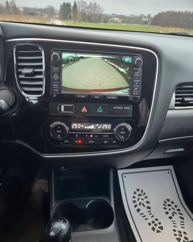 MITSUBISHI Outlander 2.2 DI-D 4WD Plus