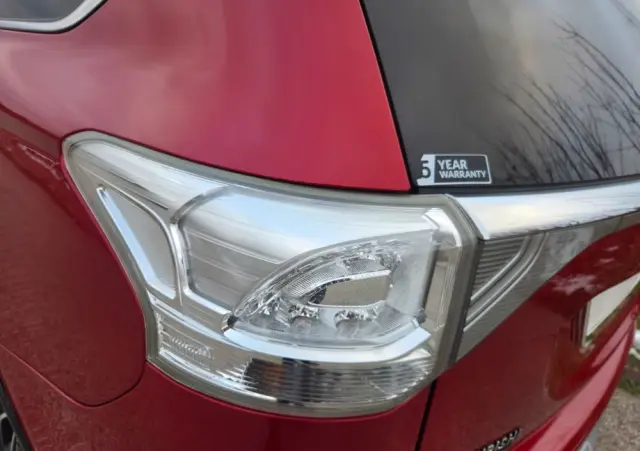 MITSUBISHI Outlander 2.2 DI-D 4WD Plus