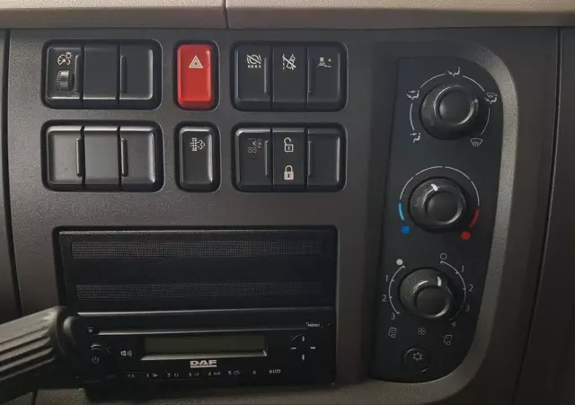 DAF 16T LF 230 WINDA CHŁODNIA 16EP 6,60x2,48x2,39 KLIMA IZOTERMA MROŹNIA 