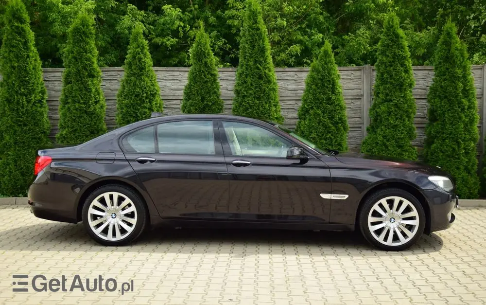 BMW Seria 7 740d