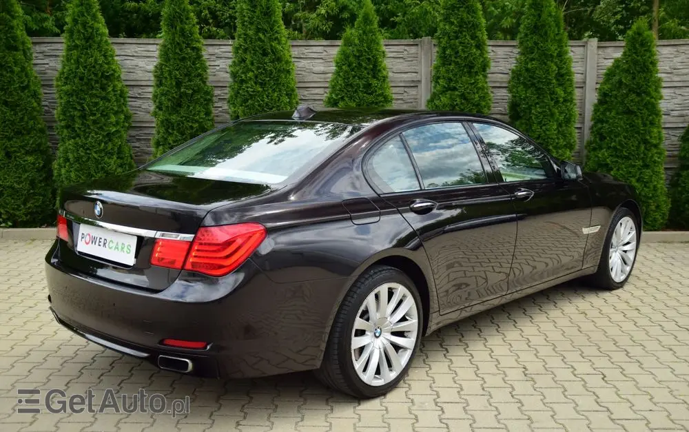 BMW Seria 7 740d