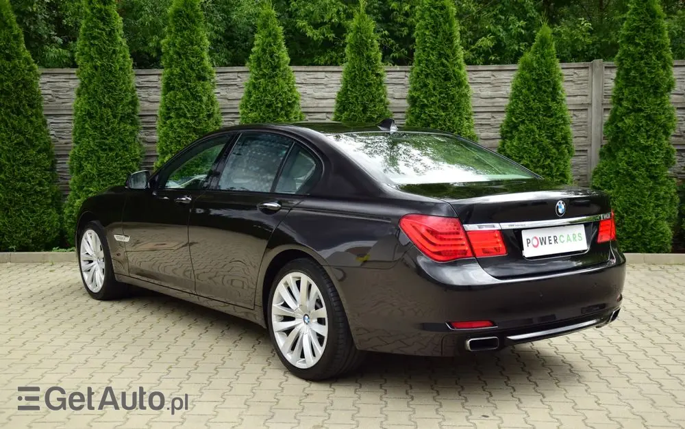 BMW Seria 7 740d