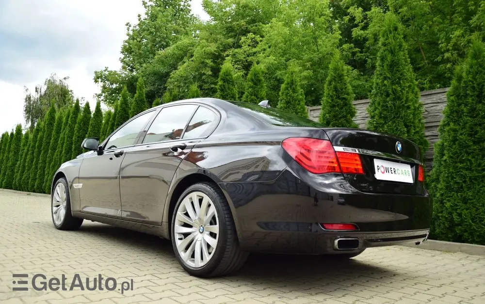 BMW Seria 7 740d