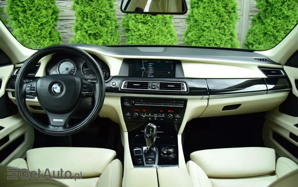 BMW Seria 7 740d