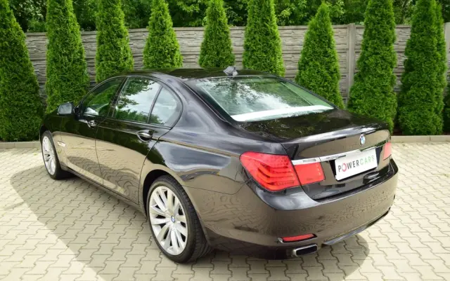 BMW Seria 7 740d
