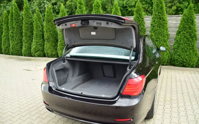 BMW Seria 7 740d
