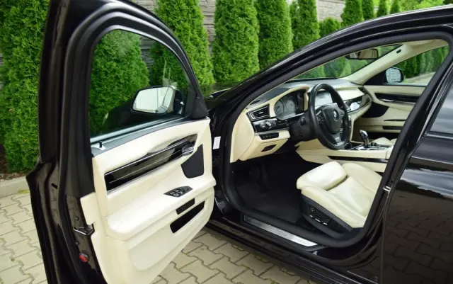 BMW Seria 7 740d