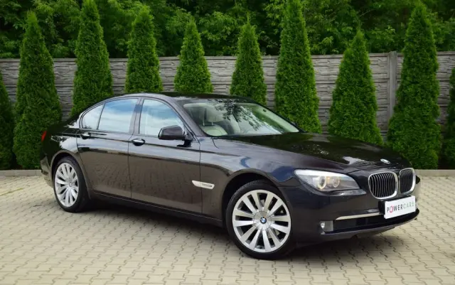BMW Seria 7 740d
