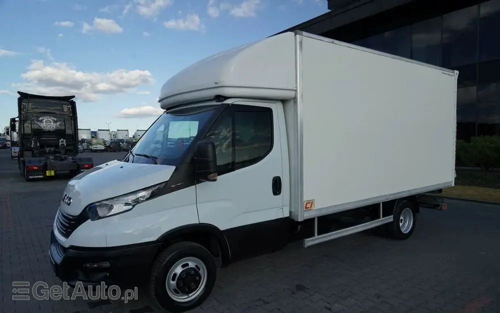 IVECO DAILY 35-160 / KONTENER 4,2 M / WINDA / BLIŹNIAK   DMC: 3500 KG /  2022 