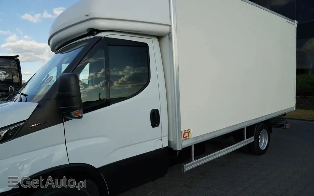 IVECO DAILY 35-160 / KONTENER 4,2 M / WINDA / BLIŹNIAK   DMC: 3500 KG /  2022 