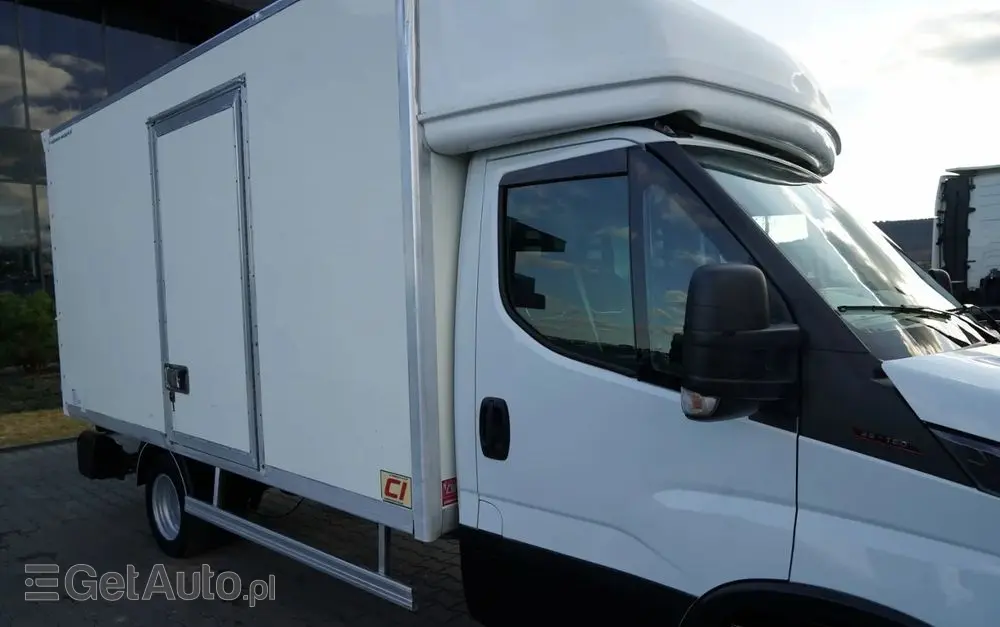 IVECO DAILY 35-160 / KONTENER 4,2 M / WINDA / BLIŹNIAK   DMC: 3500 KG /  2022 
