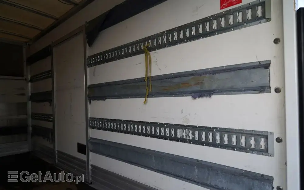 IVECO DAILY 35-160 / KONTENER 4,2 M / WINDA / BLIŹNIAK   DMC: 3500 KG /  2022 