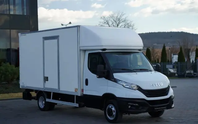 IVECO DAILY 35-160 / KONTENER 4,2 M / WINDA / BLIŹNIAK   DMC: 3500 KG /  2022 