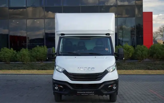 IVECO DAILY 35-160 / KONTENER 4,2 M / WINDA / BLIŹNIAK   DMC: 3500 KG /  2022 
