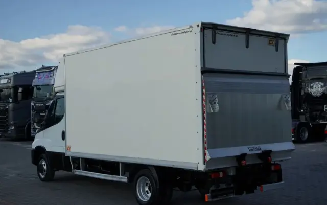 IVECO DAILY 35-160 / KONTENER 4,2 M / WINDA / BLIŹNIAK   DMC: 3500 KG /  2022 