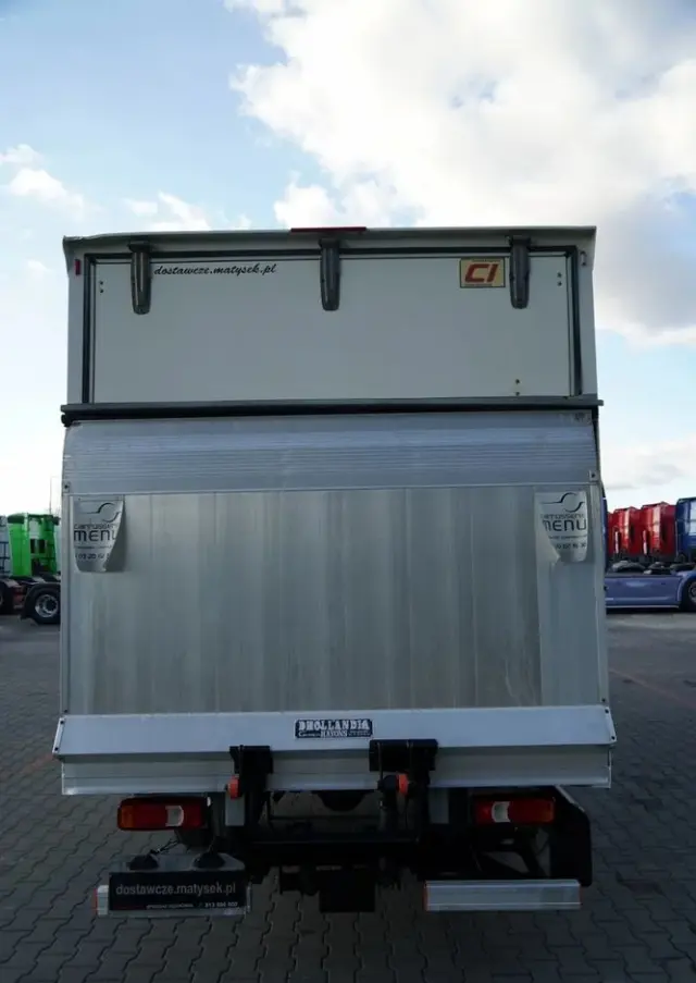 IVECO DAILY 35-160 / KONTENER 4,2 M / WINDA / BLIŹNIAK   DMC: 3500 KG /  2022 