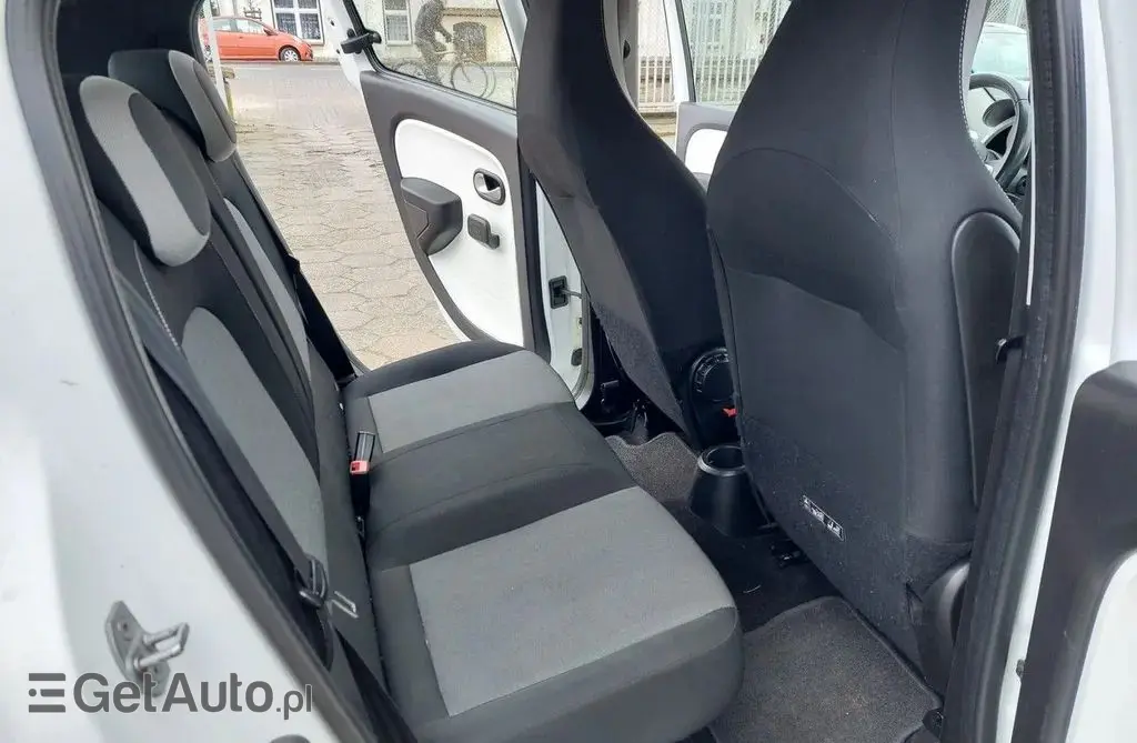RENAULT Twingo 