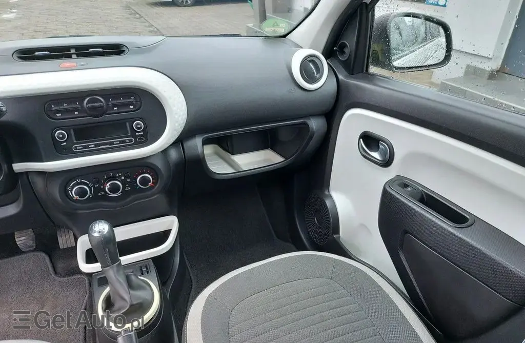 RENAULT Twingo 
