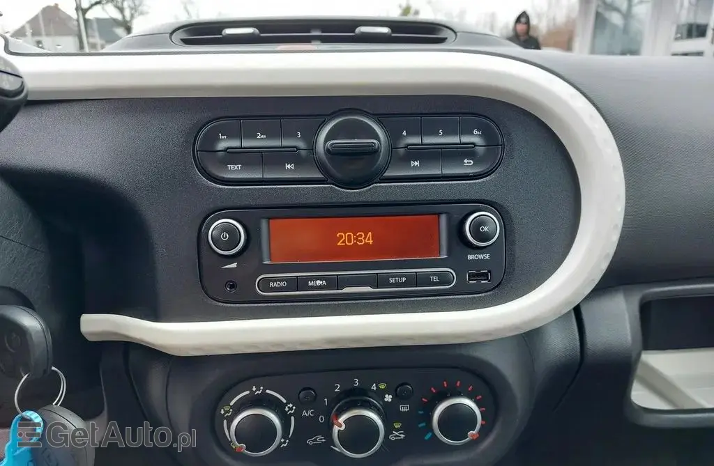 RENAULT Twingo 
