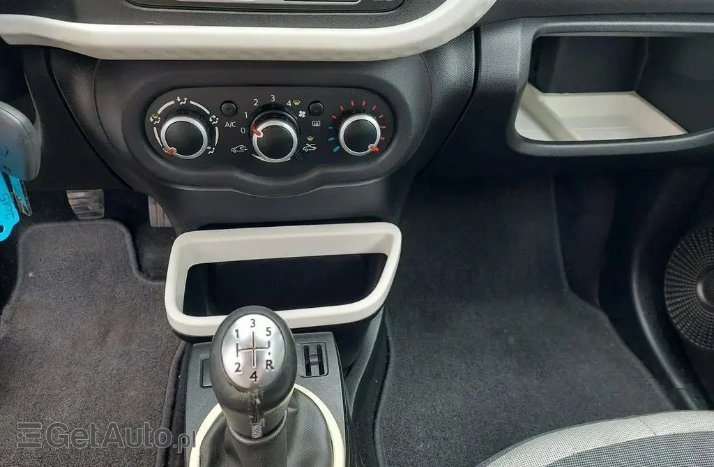 RENAULT Twingo 