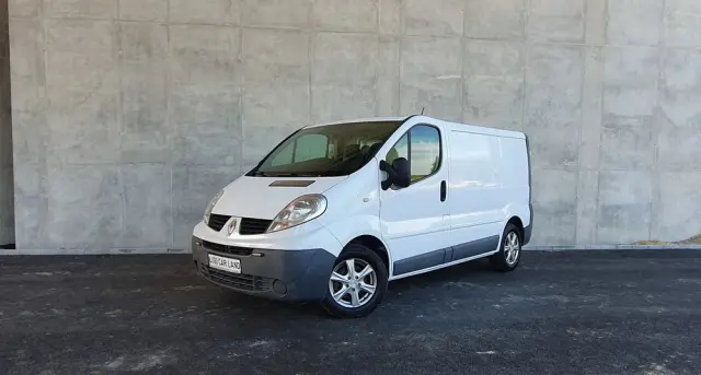 RENAULT Trafic 