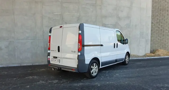 RENAULT Trafic 
