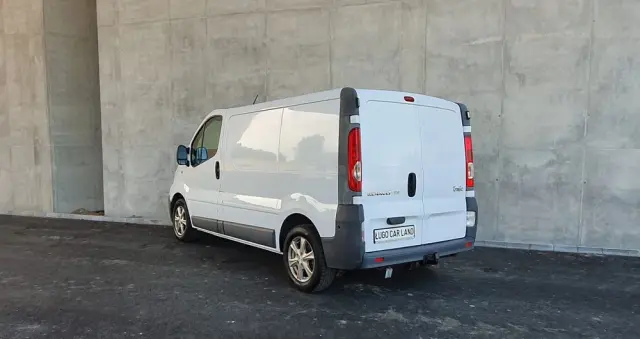 RENAULT Trafic 