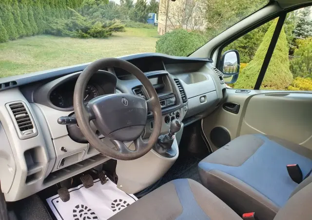 RENAULT Trafic 