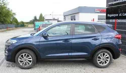 HYUNDAI Tucson 