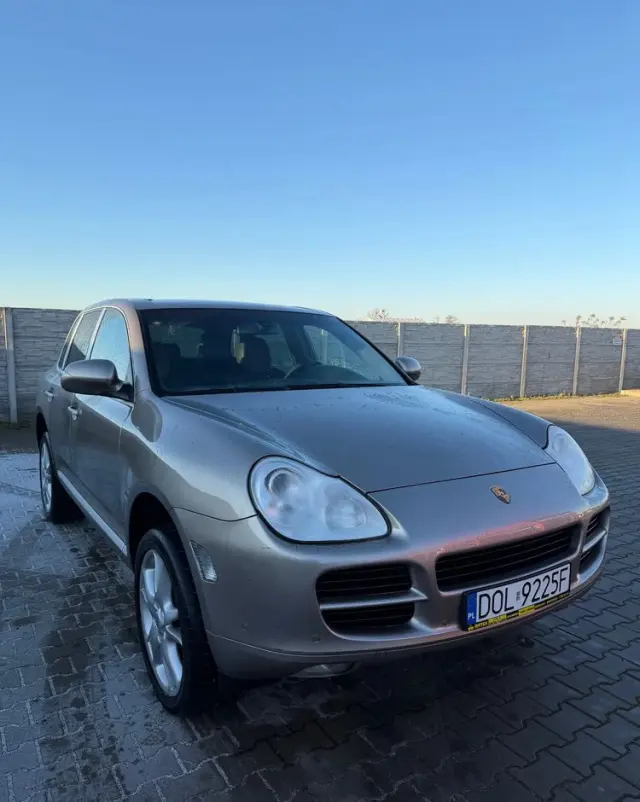 PORSCHE Cayenne Standard