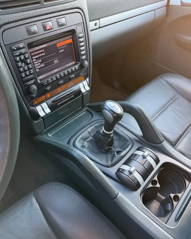 PORSCHE Cayenne Standard