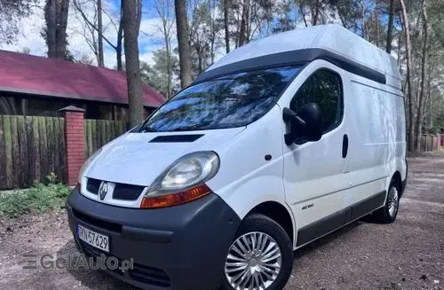 RENAULT Trafic 