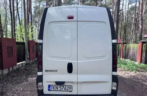 RENAULT Trafic 