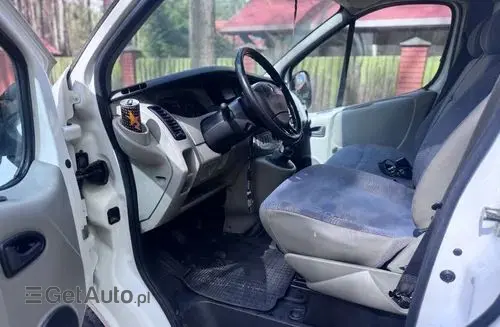RENAULT Trafic 