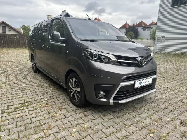 TOYOTA Proace Verso 
