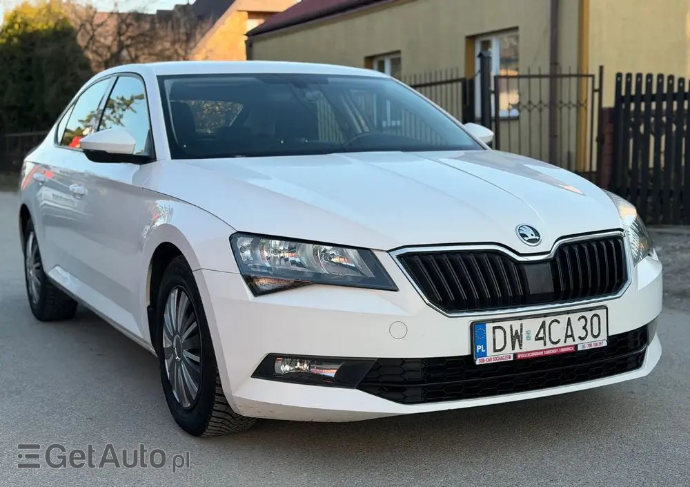 SKODA Superb 2.0 TDI Active