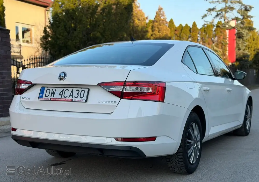 SKODA Superb 2.0 TDI Active