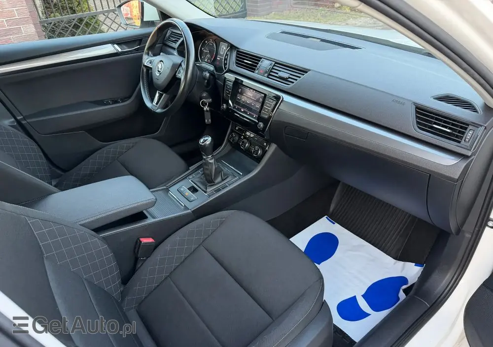 SKODA Superb 2.0 TDI Active